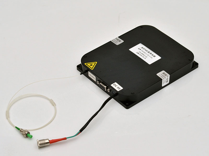 1000mW~5000mW قوة عالية C-Band مصدر ضوء النطاق العريض ASE module type